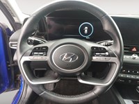 2023 Hyundai Elantra Luxury IVT