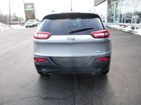 2015 Jeep Cherokee 4WD 4dr North