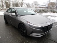 2023 Hyundai Elantra Preferred IVT