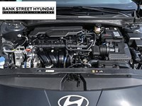 2025 Hyundai Elantra Luxury IVT