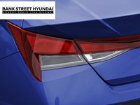 2025 Hyundai Elantra Preferred IVT