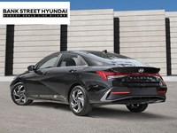 2025 Hyundai Elantra Luxury IVT