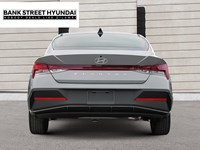 2024 Hyundai Elantra Luxury IVT