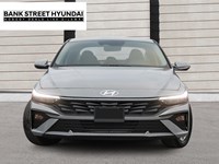 2024 Hyundai Elantra Luxury IVT