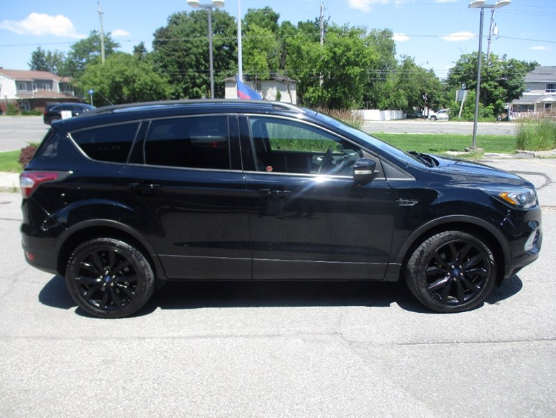 2017 Ford Escape 4WD 4dr Titanium