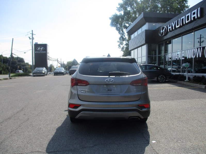 2017 Hyundai Santa Fe Sport FWD 4dr 2.4L Premium