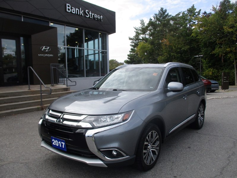 2017 Mitsubishi Outlander AWC 4dr ES