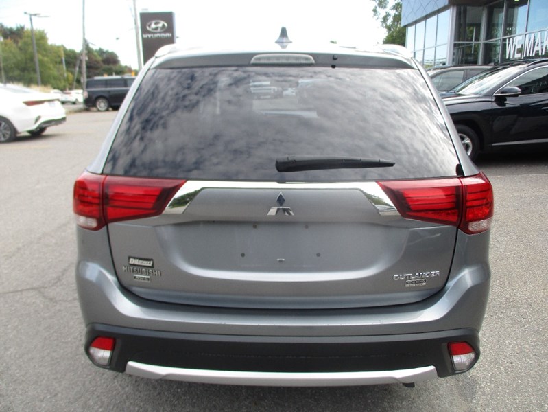 2017 Mitsubishi Outlander AWC 4dr ES