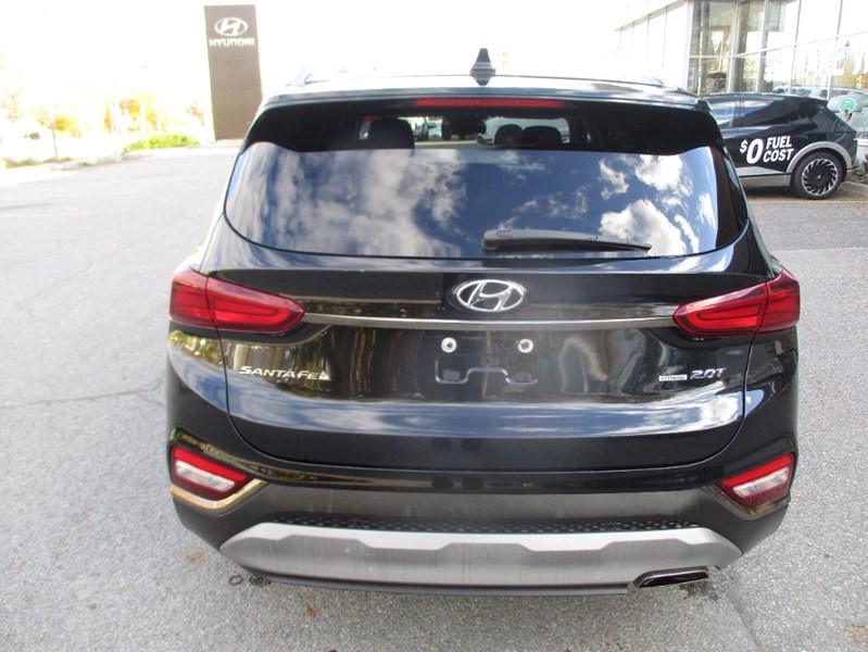 2019 Hyundai Santa Fe 2.0T Preferred AWD w/Dark Chrome Accent