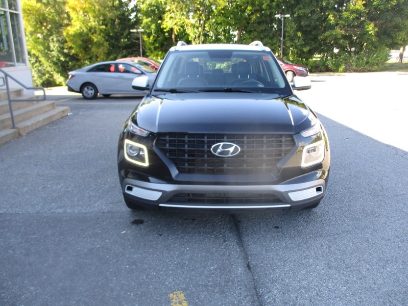 2020 Hyundai Venue Trend w/Urban Pkg/Denim Interior IVT