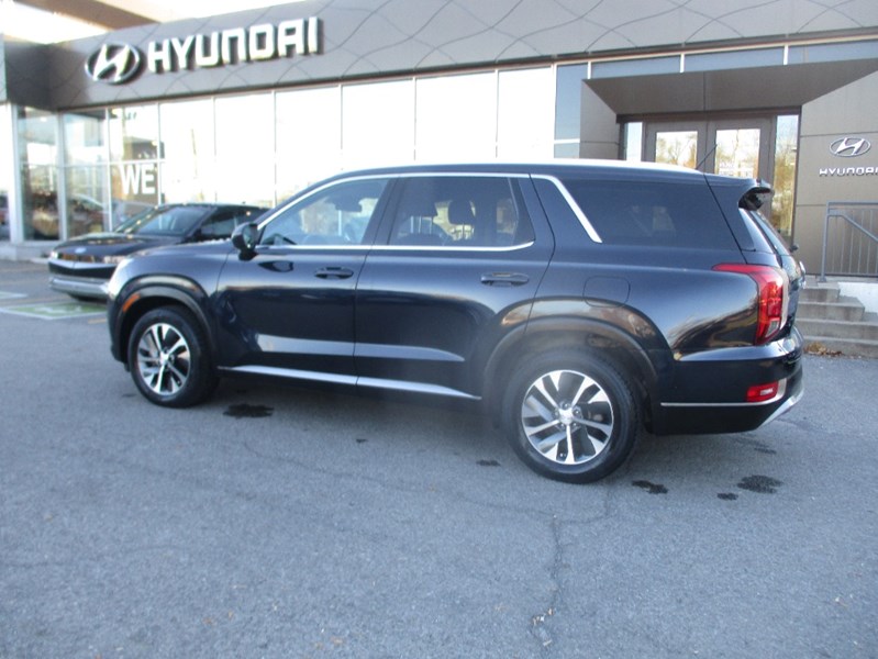 2022 Hyundai Palisade Essential 8-Passenger AWD