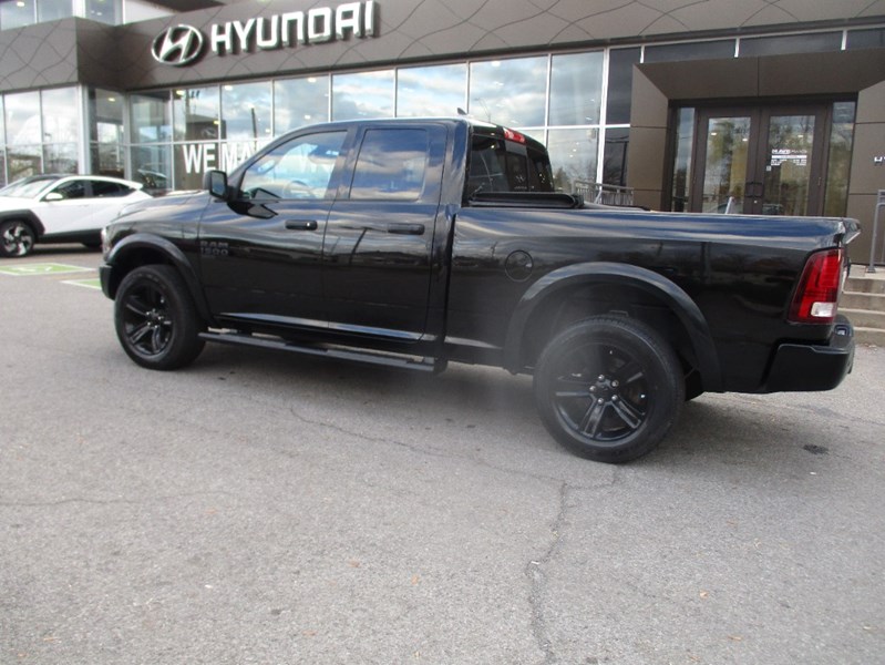 2022 RAM 1500 Classic Tradesman 4x4 Crew Cab 5'7" Box