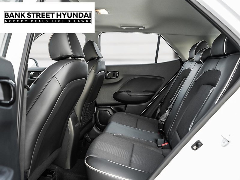 2025 Hyundai Venue Ultimate IVT w/Black Interior