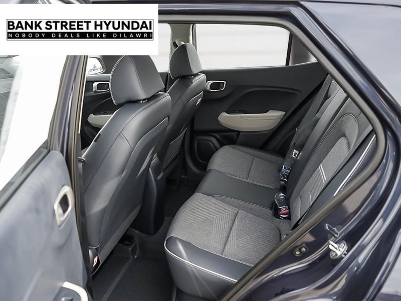 2025 Hyundai Venue Ultimate IVT w/Denim Interior